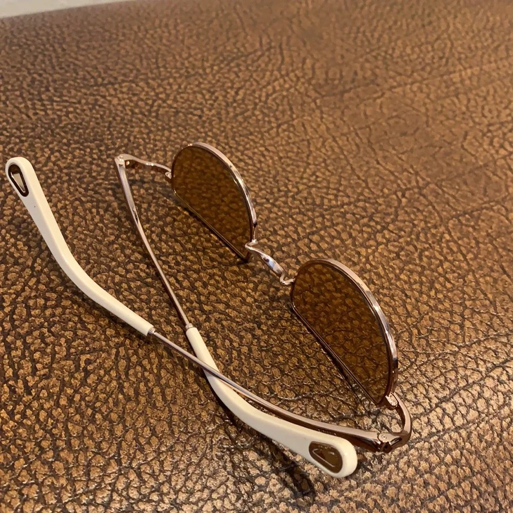 Chloe Sunglasses Ayla Rose Gold Half Circle Lenses intensify the retro appeal! - Picture 6 of 10